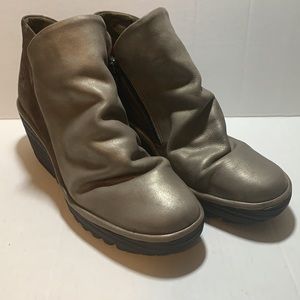 fly black boots size 4